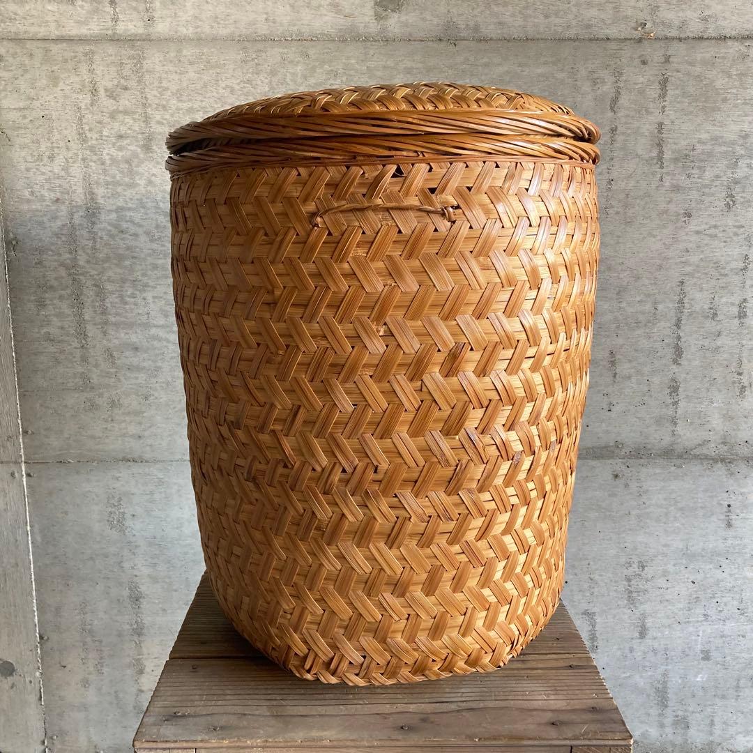 大きな竹籠 カゴ バスケット 大型 収納 保存 蓋付き 編み込み 工芸品 レトロ