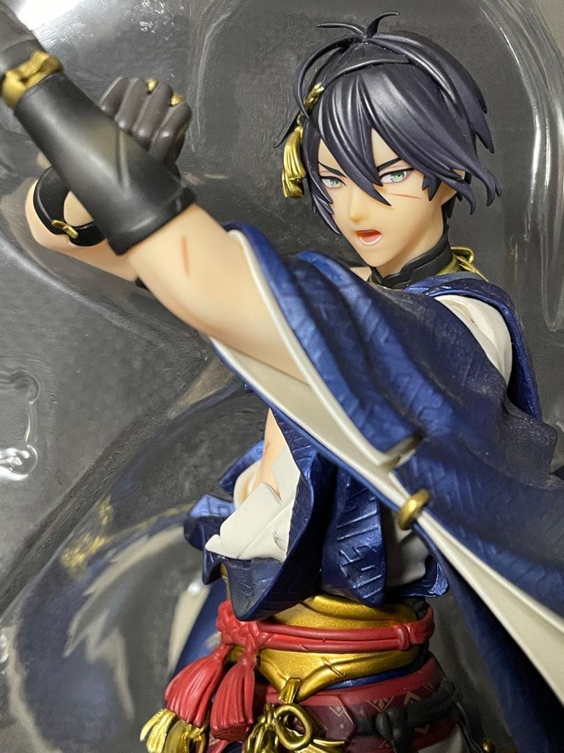 刀剣乱舞 三日月宗近 真剣必殺 フィギュア2体セット