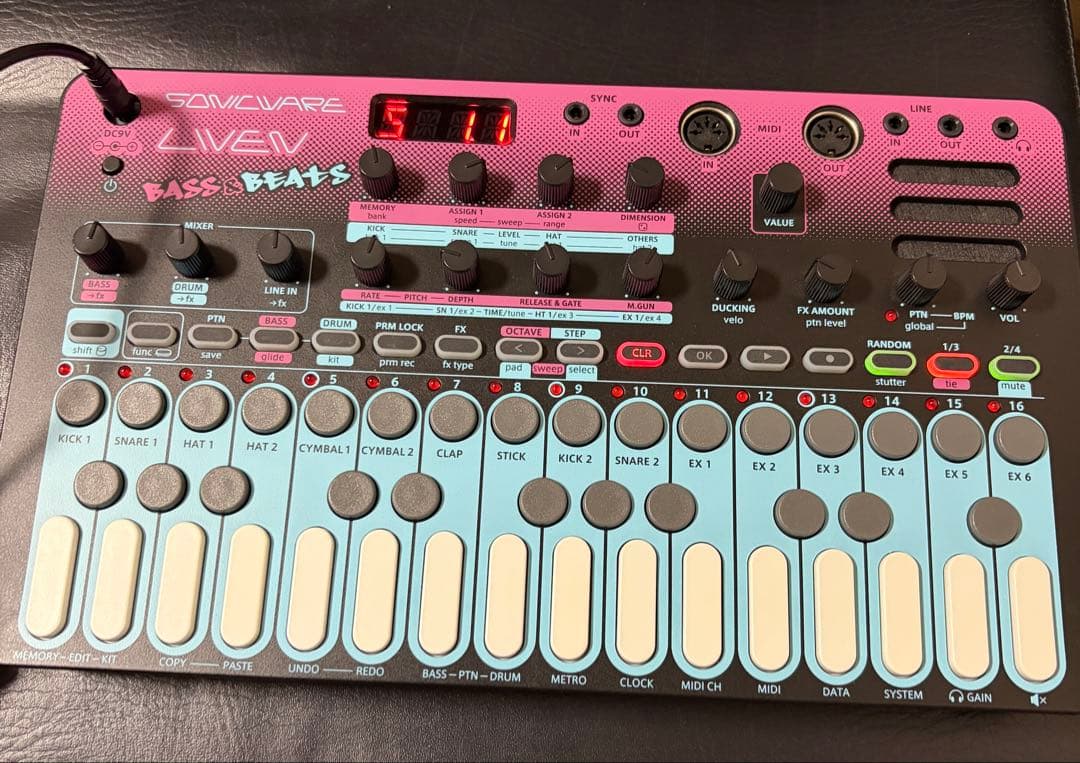 鍵盤楽器 SONICWARE LIVIEW BASS BEATS