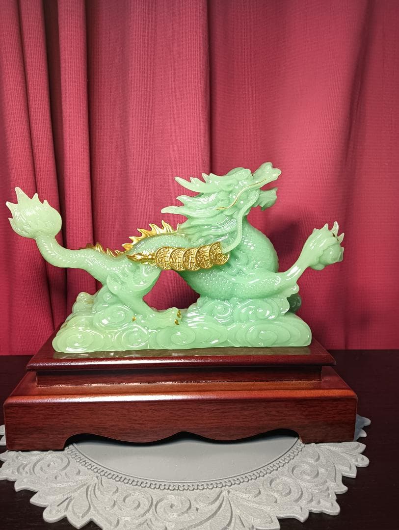 中国工芸品　緑の龍置物　風水アイテム