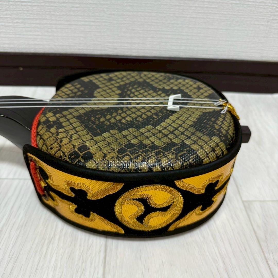 沖縄 三線 特上 人工皮革 蛇柄 ソフトケース 三味線✨付属品多数