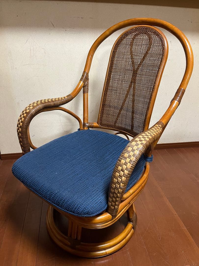 kazama カザマ　オリッサハイバック　チェア　ラタン　回転機能付き①