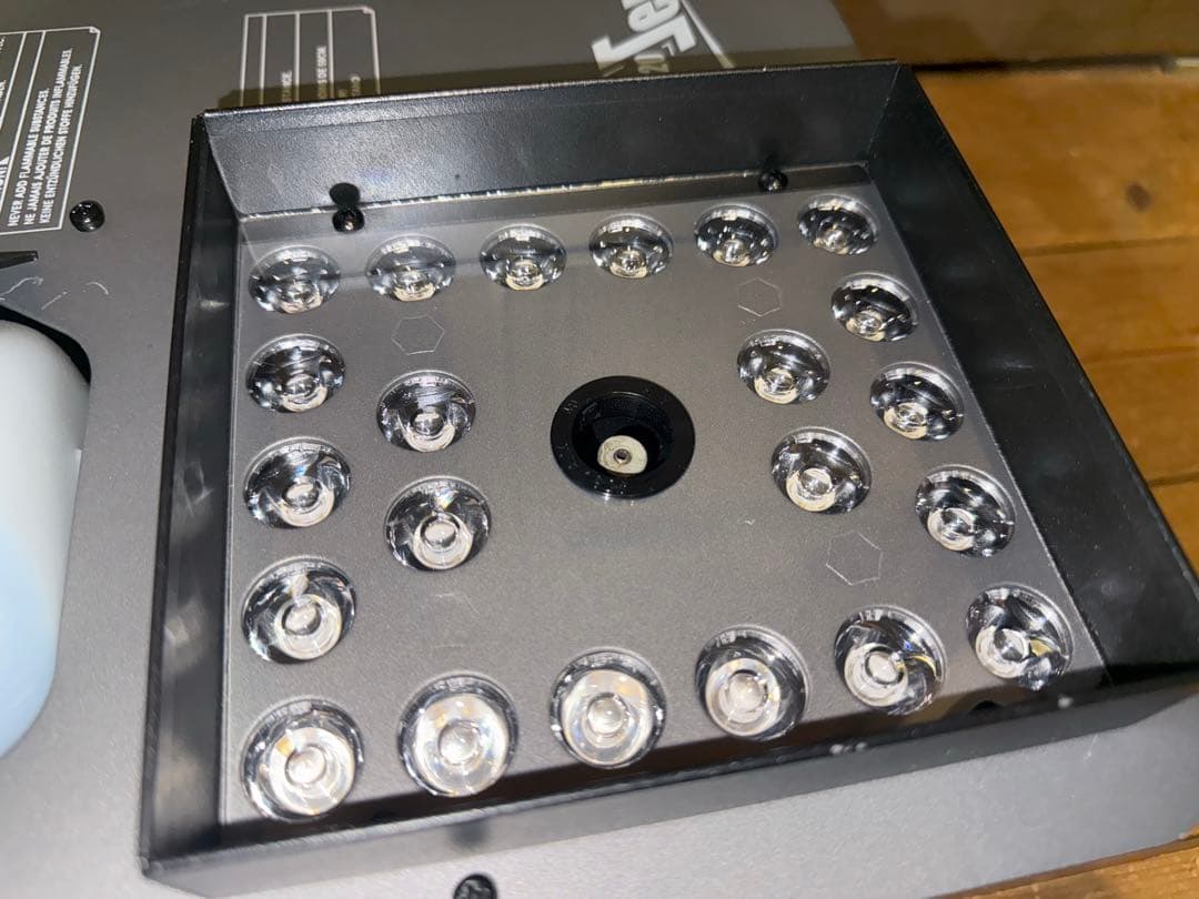 美品　ANTARI ( アンタリ ) Z-1520 RGB フォグマシン