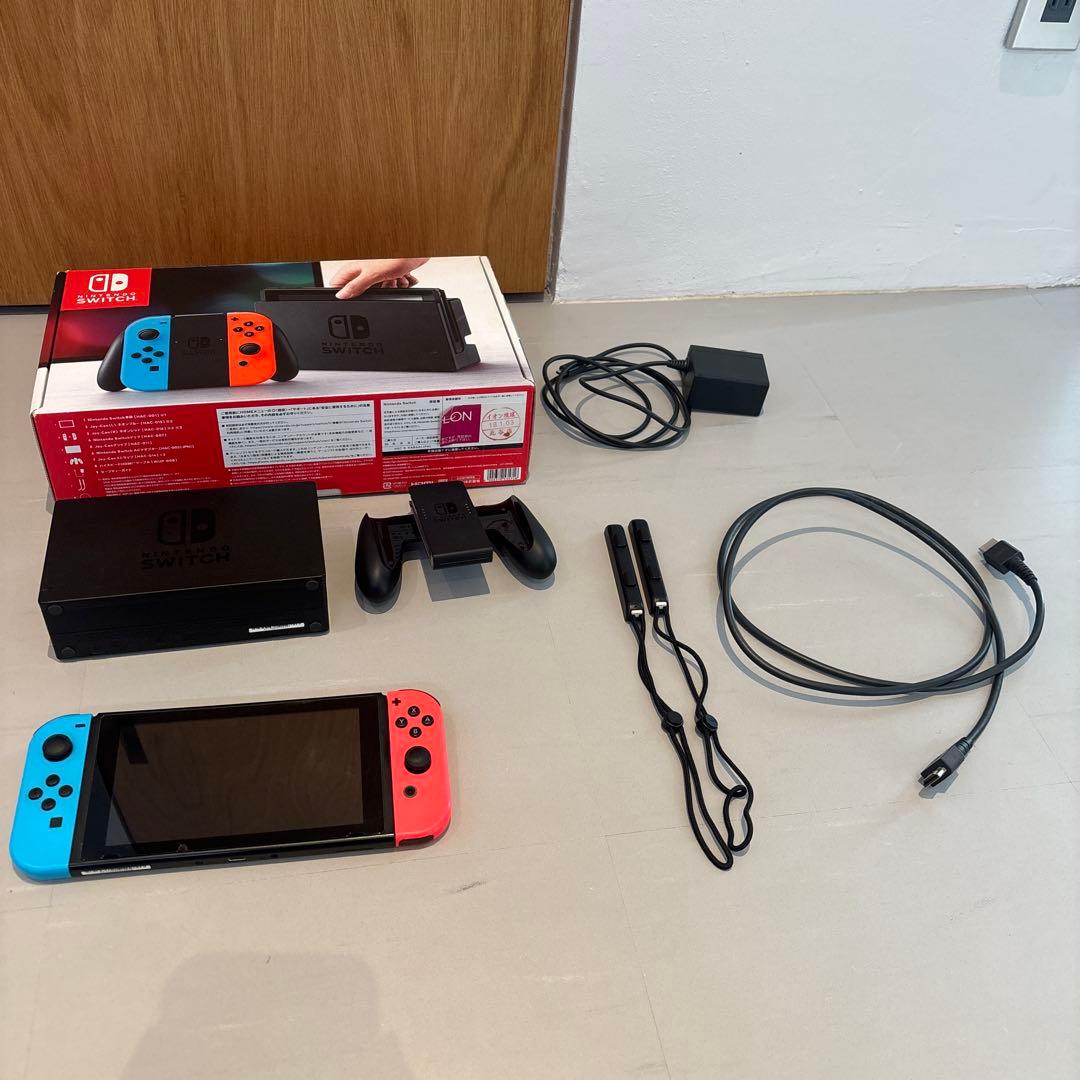 Nintendo Switch 本体セット　携帯ケース付