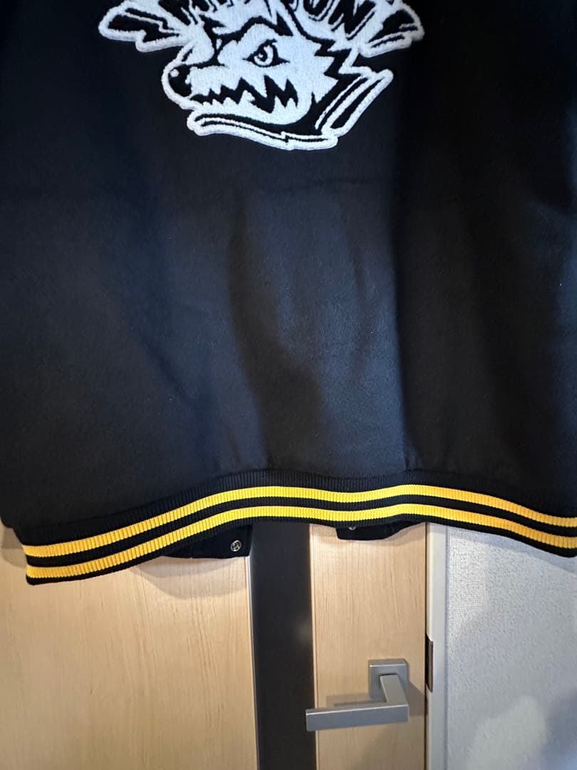 MAN WITH A MISSION スタジャン　ＸＬ