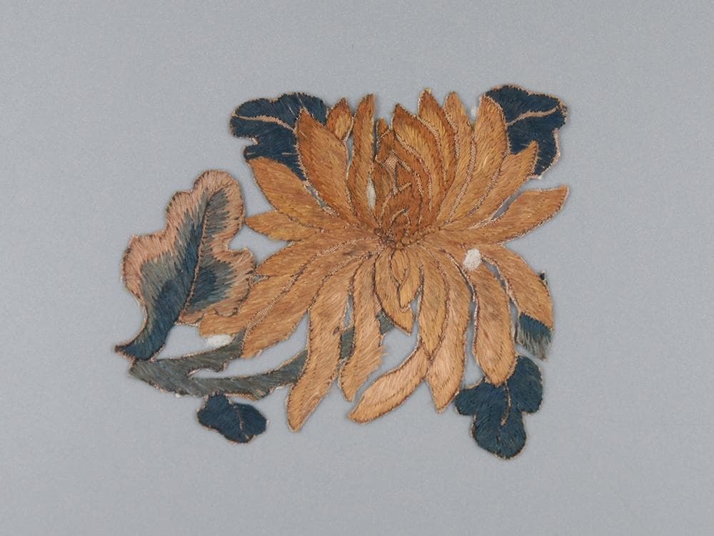 【繍】　★ 織繍 老繍吉祥紋繍片 9個 ★　清朝期　花卉蝙蝠 刺繍文様　明清繍品