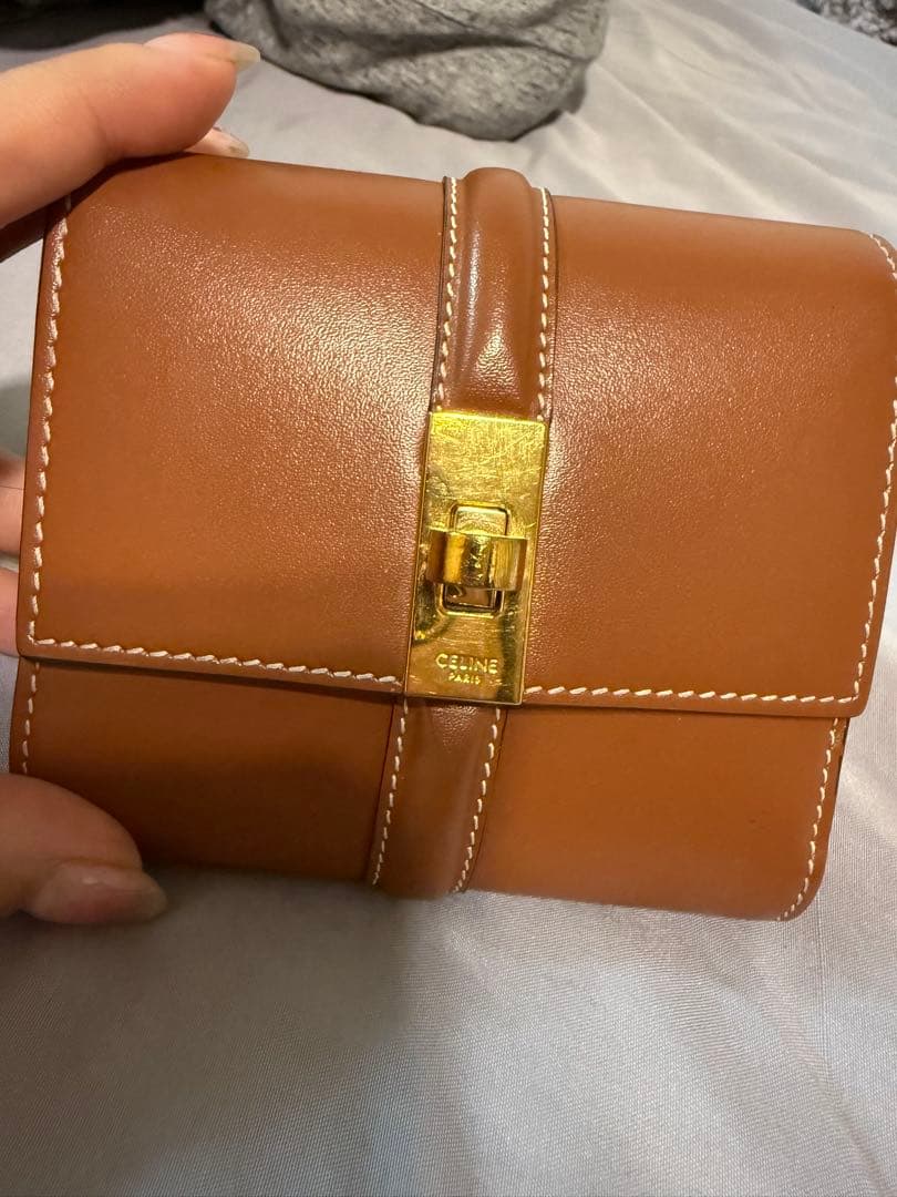CELINEトリフォールドウォレット 16