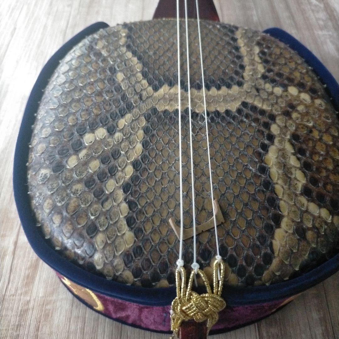 沖縄三線 本皮 三線 沖縄 皮破れなし 蛇皮 本蛇革 琉球 和楽器 弦楽器