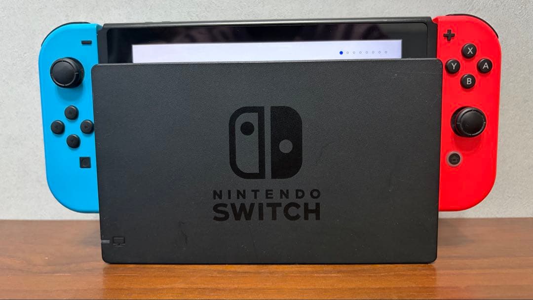 Nintendo Switch 本体+周辺機器　多言語対応
