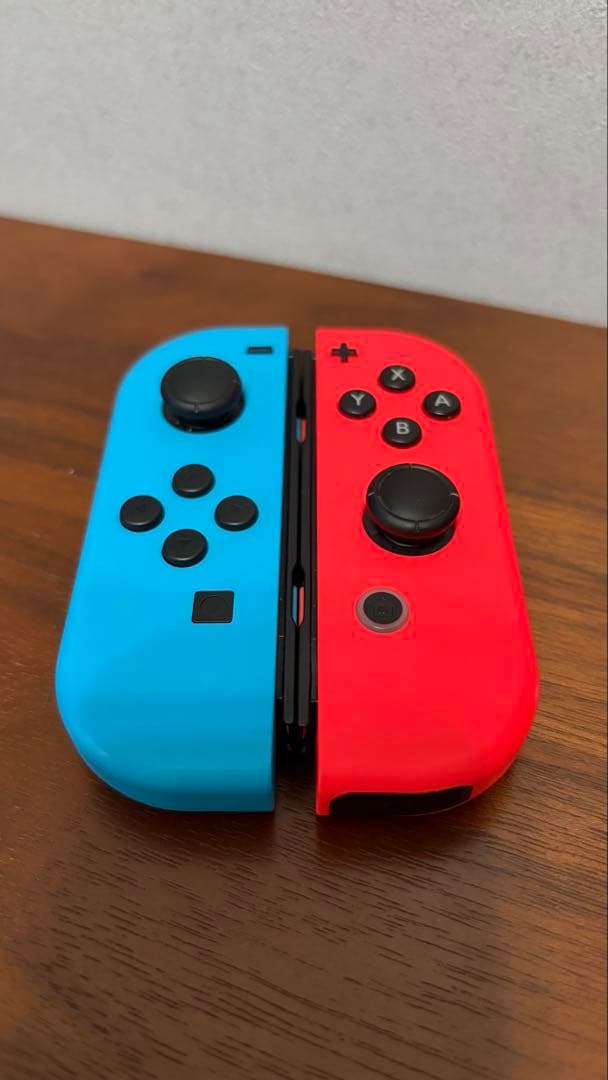 Nintendo Switch 本体+周辺機器　多言語対応