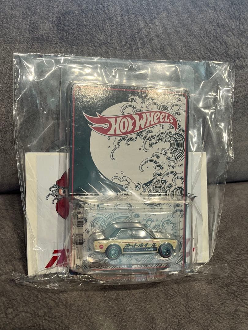 【右向き】 Hot Wheels DATSUN JAPAN限定品