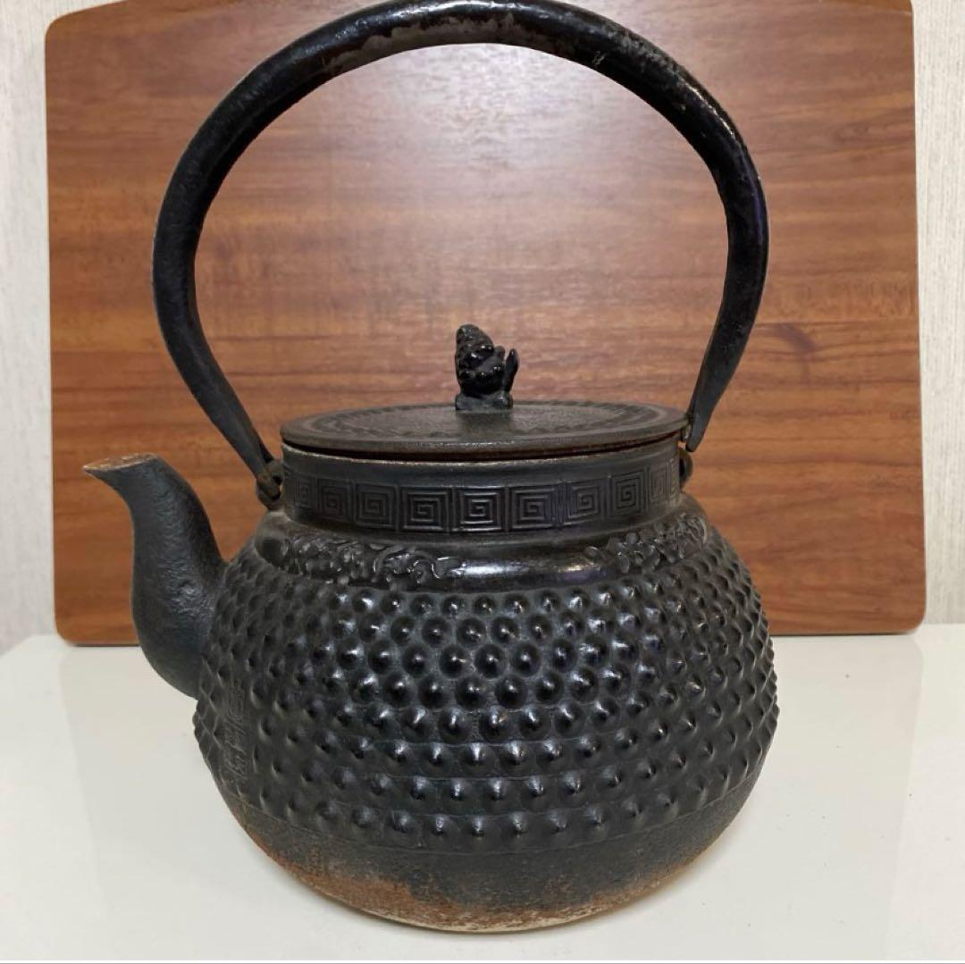 南部及精鋳造所(鳳文堂)造　あられ　 南部鉄瓶