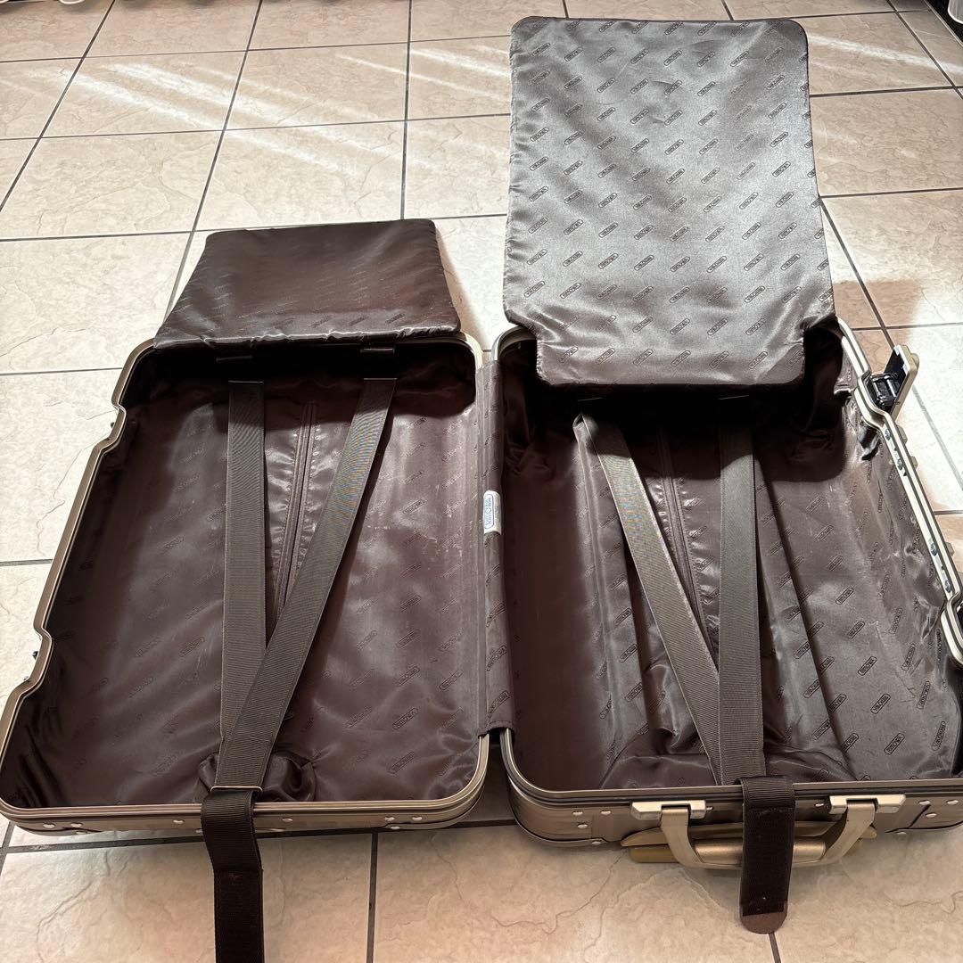 RIMOWA スーツケース