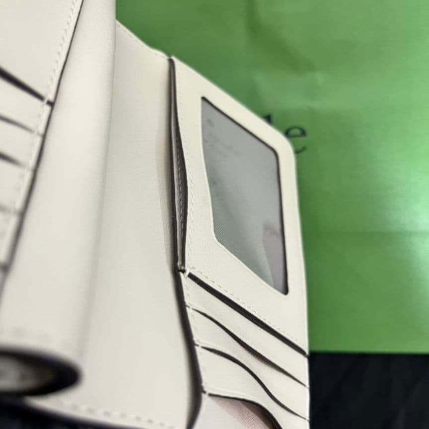 Kate spade 財布 2つ折り スペードフラワー 2025年春限定 肌色