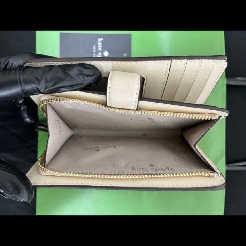 Kate spade 財布 2つ折り スペードフラワー 2025年春限定 肌色