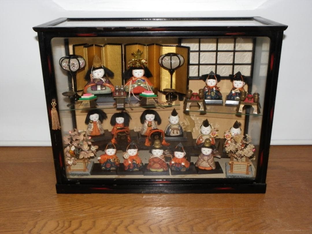 ミニサイズ　ひな人形飾り　ケース入り！