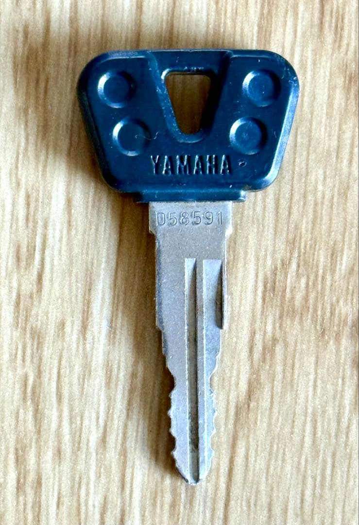 YAMAHA ヤマハ RZ50 純正タンク キー付き コック付き ドリームカラー