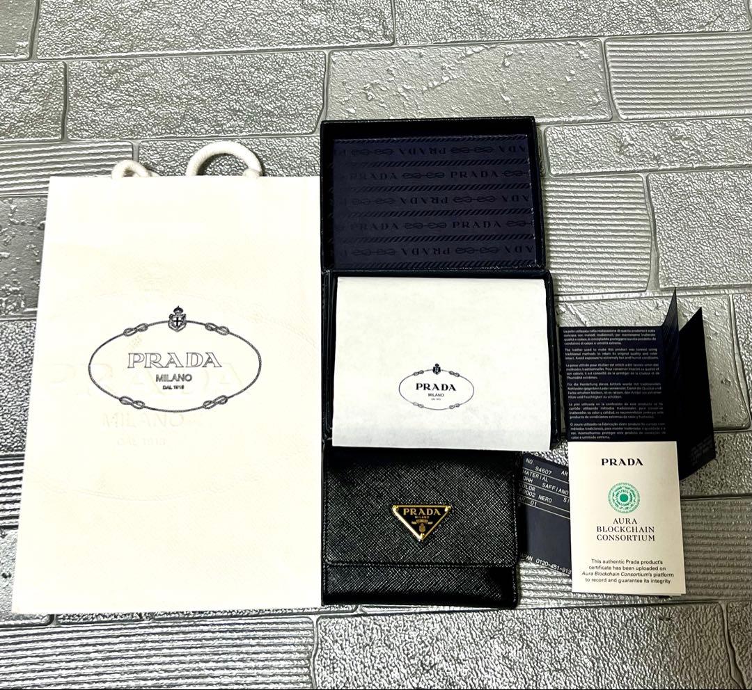 PRADA 1MH043 サフィアーノトライアングル 三つ折り財布