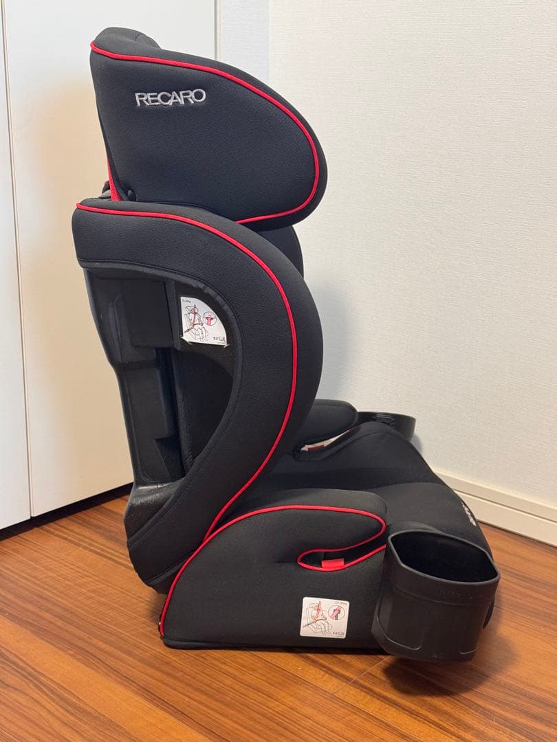 RECARO ジュニアシート ブラック/レッド　保護マット付き