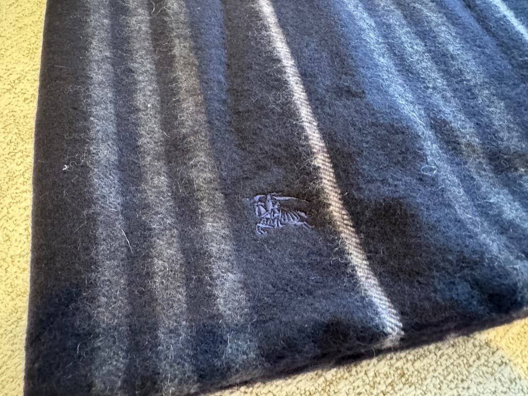 （新品同様）BUBERRY BLACK LABEL カシミヤ　100%　スヌード