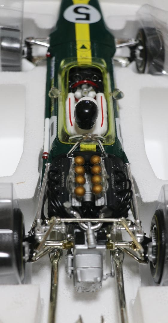 Quartzo１/１８ クラシックモデル　ロータス４９　１９６７ジム・クラーク