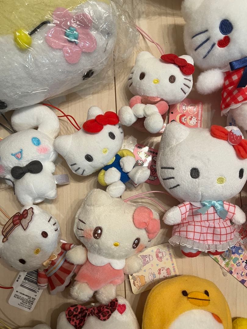 サンリオ キティ ぬいぐるみ マスコット ハローキティ 大量 まとめ売り 雑貨