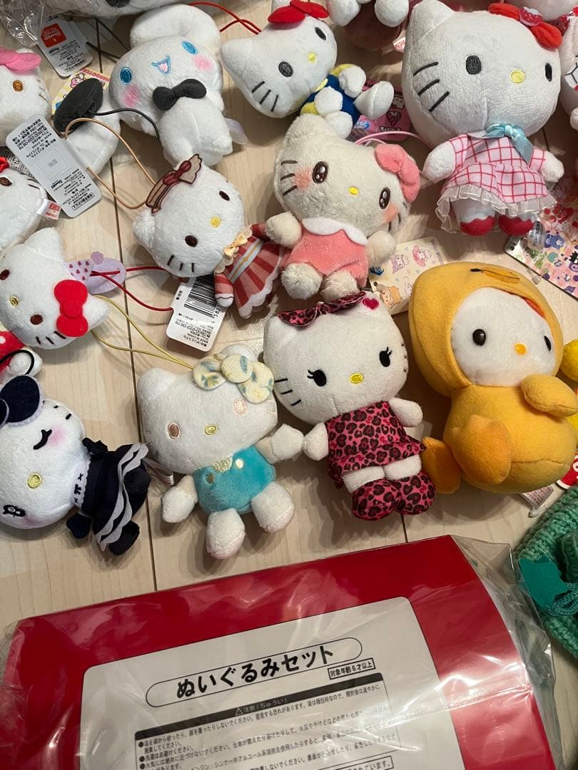 サンリオ キティ ぬいぐるみ マスコット ハローキティ 大量 まとめ売り 雑貨
