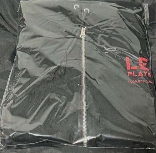 【新品未開封】山田涼介 LEO'S PLAYGROUND ジップパーカー