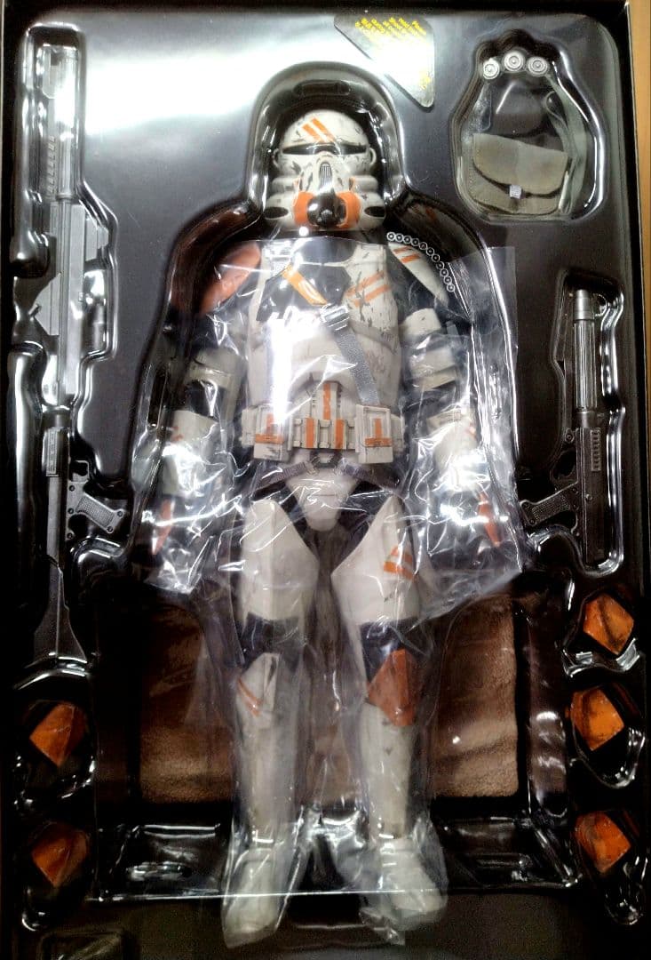 HOT TOYS 『スター・ウォーズ』エアボーン・トルーパー（第212突撃大隊）