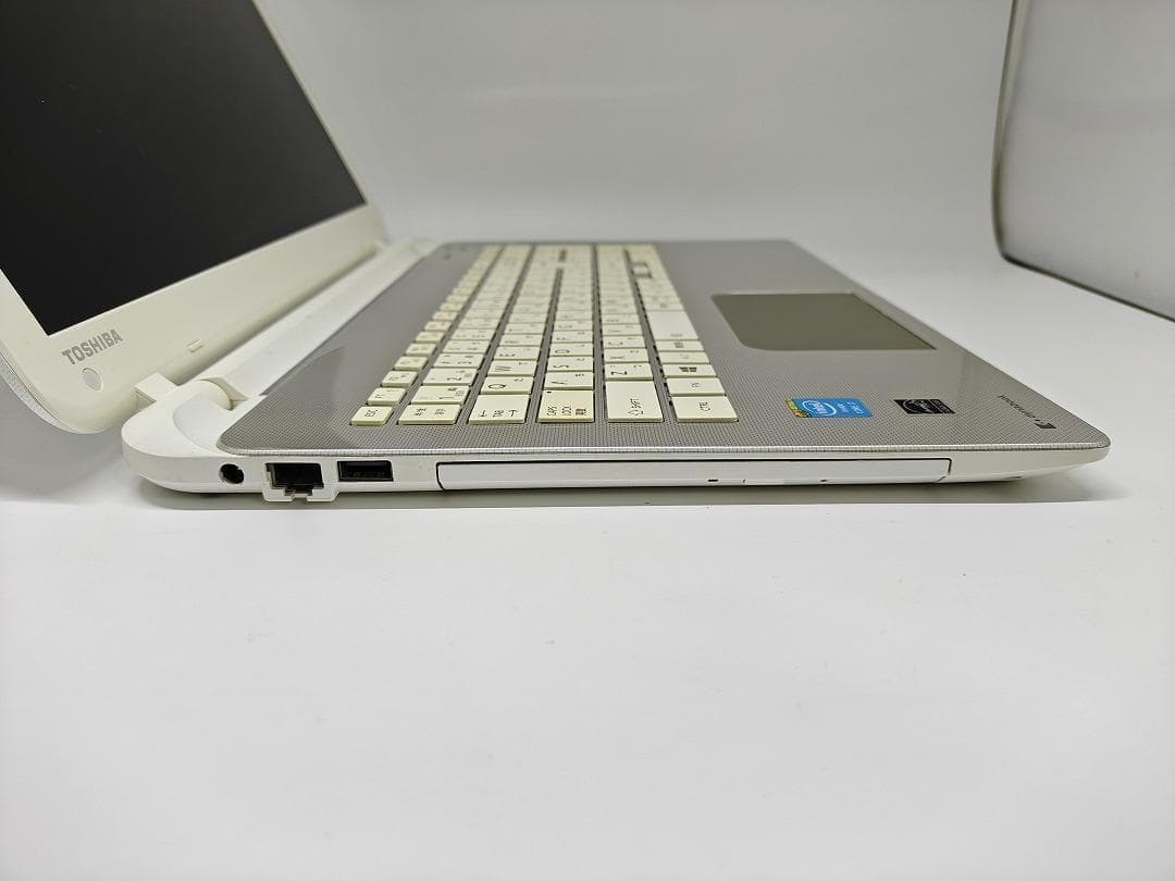 【東芝】爆速 Corei7/新品SSD256GB ノートパソコン 15.6 A6