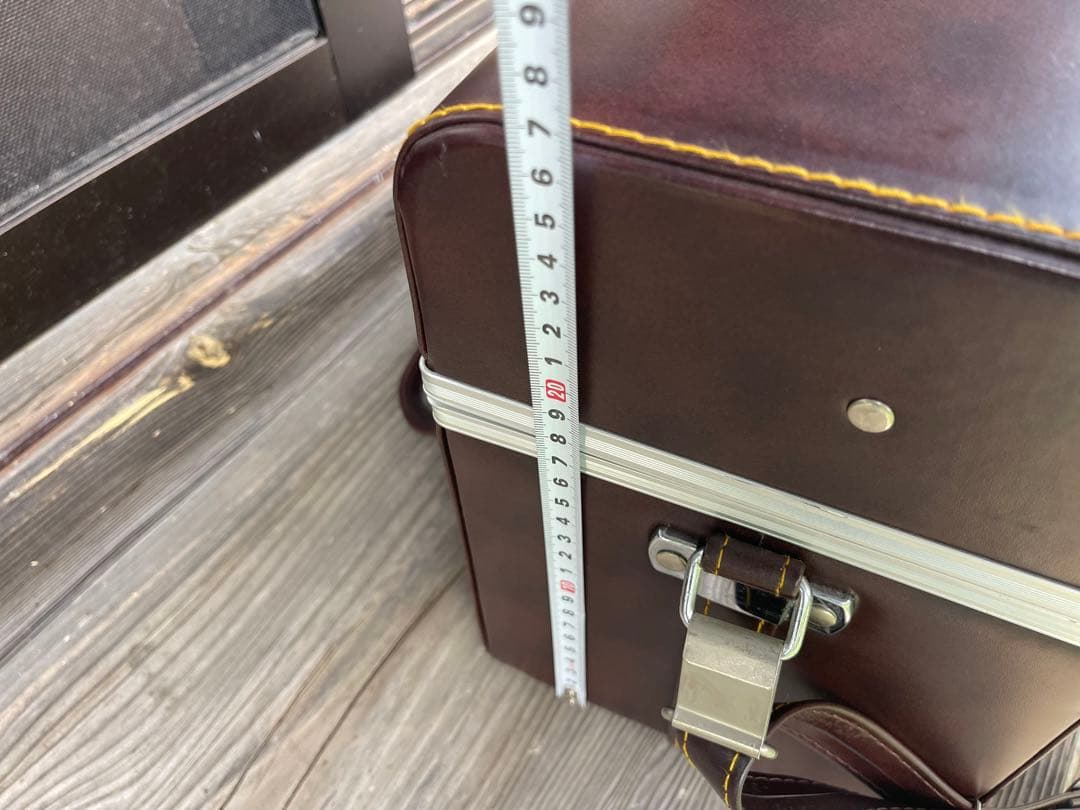 レザーボックスバック　革鞄