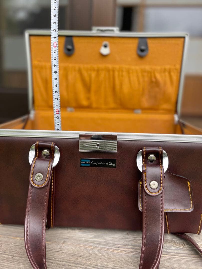 レザーボックスバック　革鞄