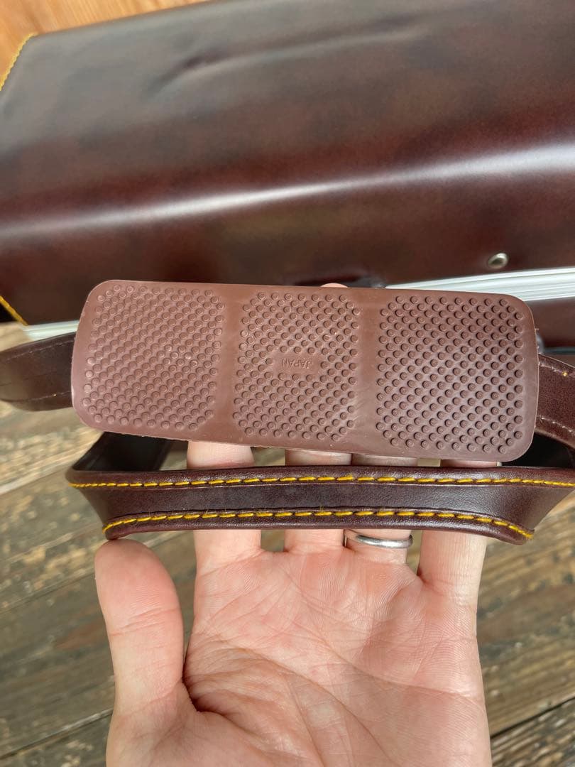 レザーボックスバック　革鞄