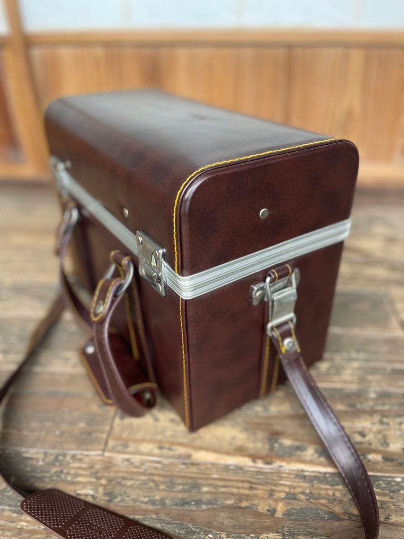 レザーボックスバック　革鞄