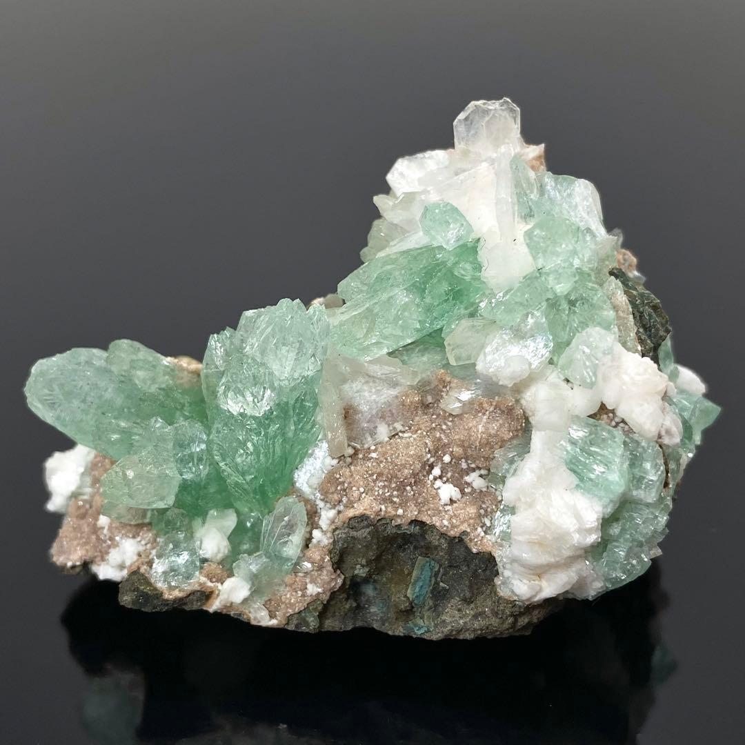 グリーンアポフィライト　スティルバイト　魚眼石　鉱物標本　原石　天然石　ストーン