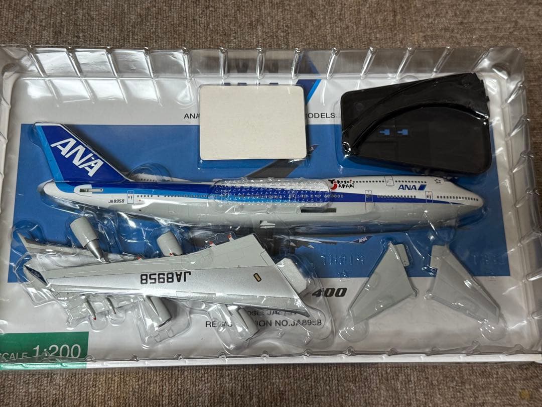 全日空商事 1/200 ANA B747-400 Yokoso!JAPAN