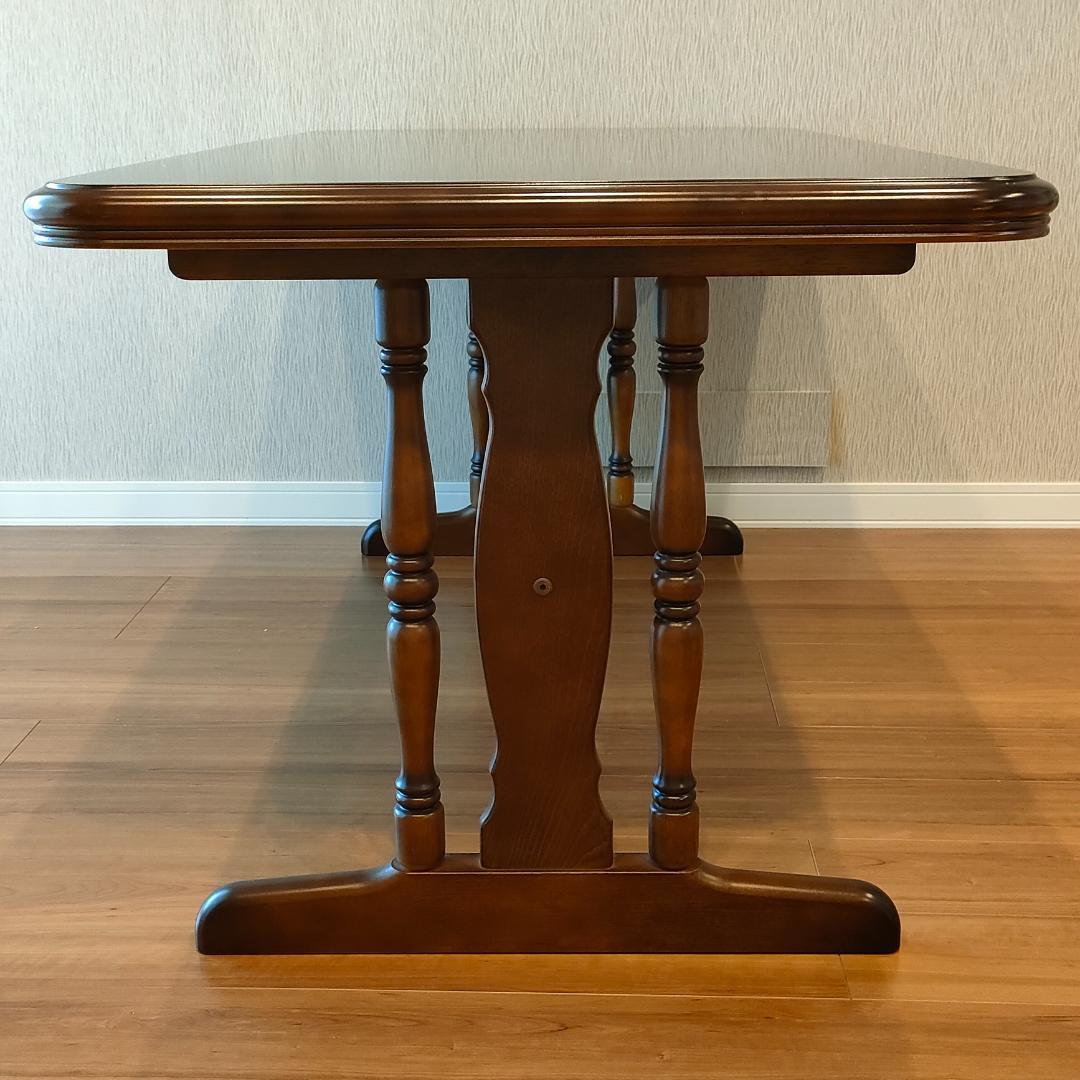 〈美品〉カリモク　コロニアル　ダイニングテーブル　天然木　ろくろ