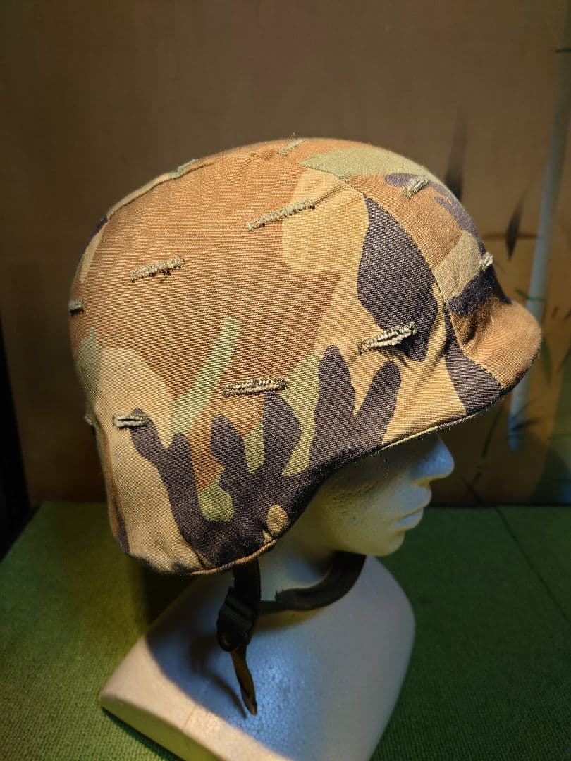 米軍放出　実物防弾Pasgtヘルメット　フリッツバリスティックヘルメット 80s