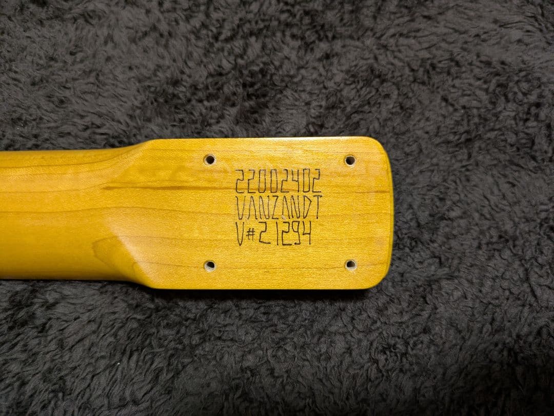 VanZandt STV-R3 white blonde ゴールドパーツ