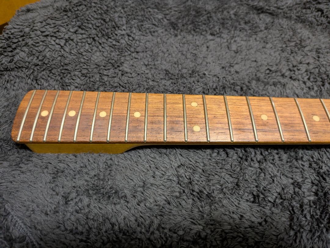 VanZandt STV-R3 white blonde ゴールドパーツ