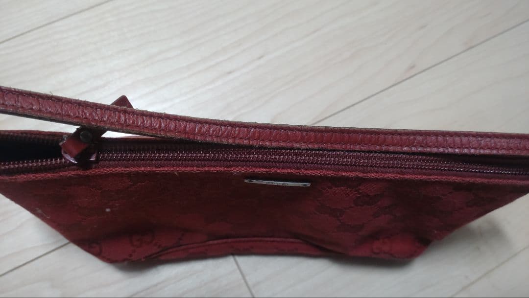 GUCCI アクセサリーポーチ レッド