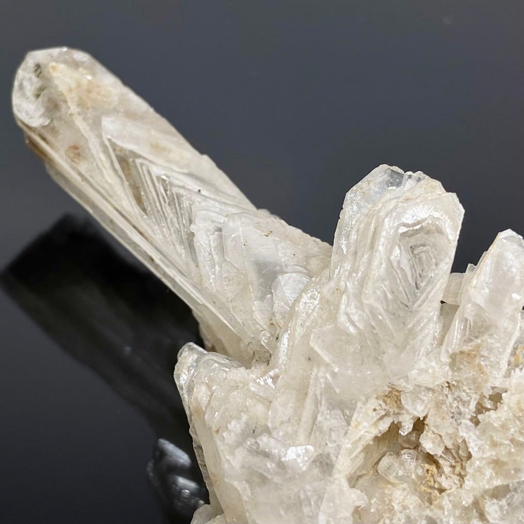 インターフェレンスクォーツ　成長干渉水晶　鉱物標本　ダルネゴルスク産　ストーン