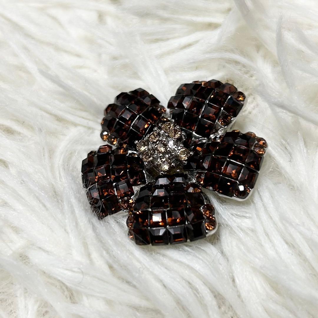 未使用✨フォクシー ラインストーン フラワーモチーフ 花 ブローチ 冠婚葬祭