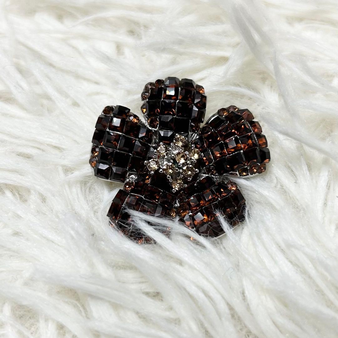 未使用✨フォクシー ラインストーン フラワーモチーフ 花 ブローチ 冠婚葬祭