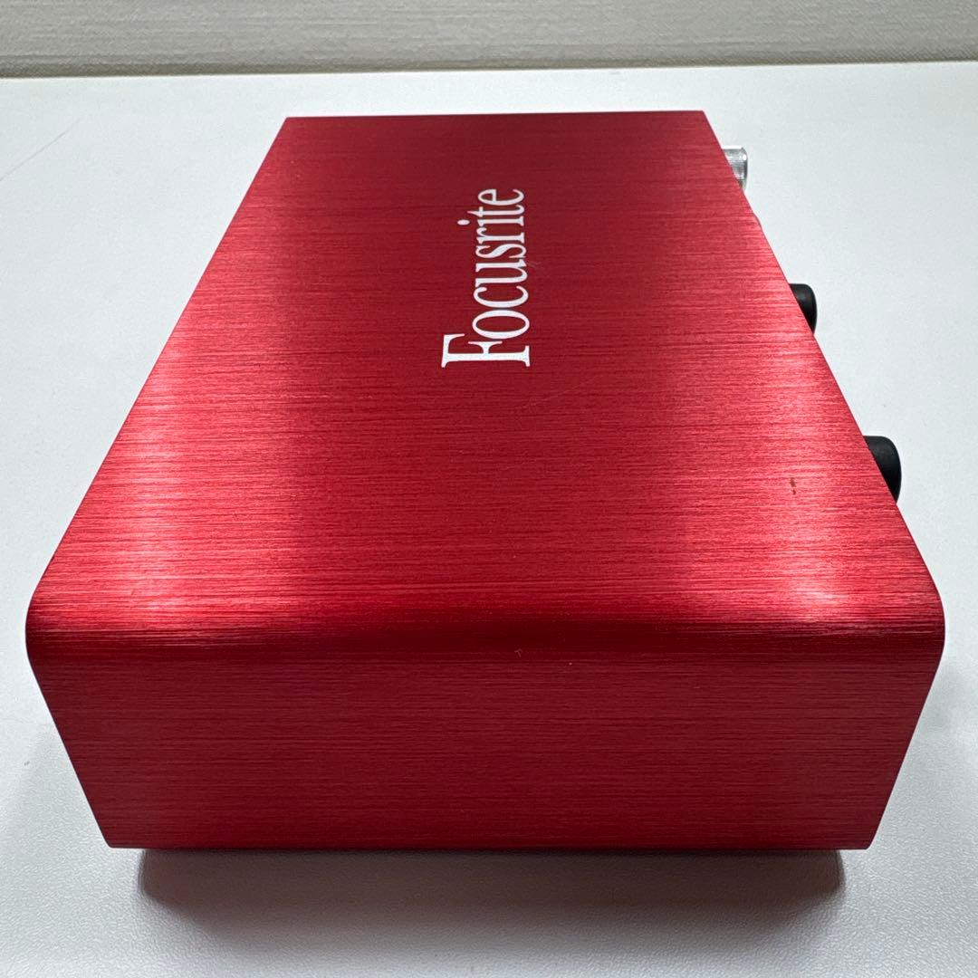 良品　Focusrite Scarlet t 2i2 オーディオインターフェース