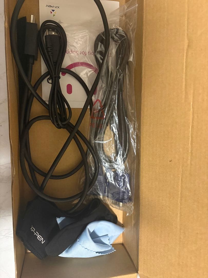 XP-Pen Artist 22E Pro 本体