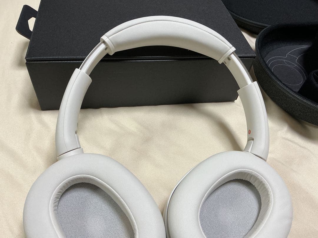 ソニー ヘッドホン ULTWEAR WH-ULT900N オフホワイト