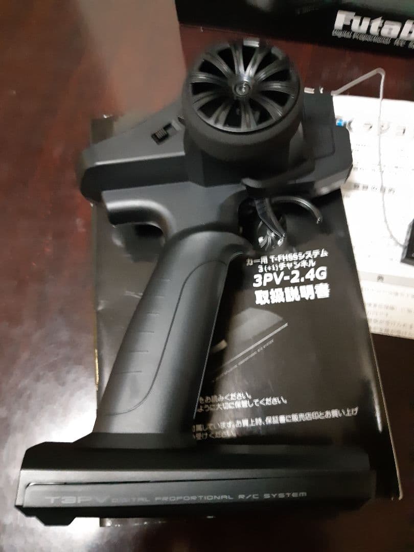 Futaba 3PV 2.4GHz プロポ　T/Rセット