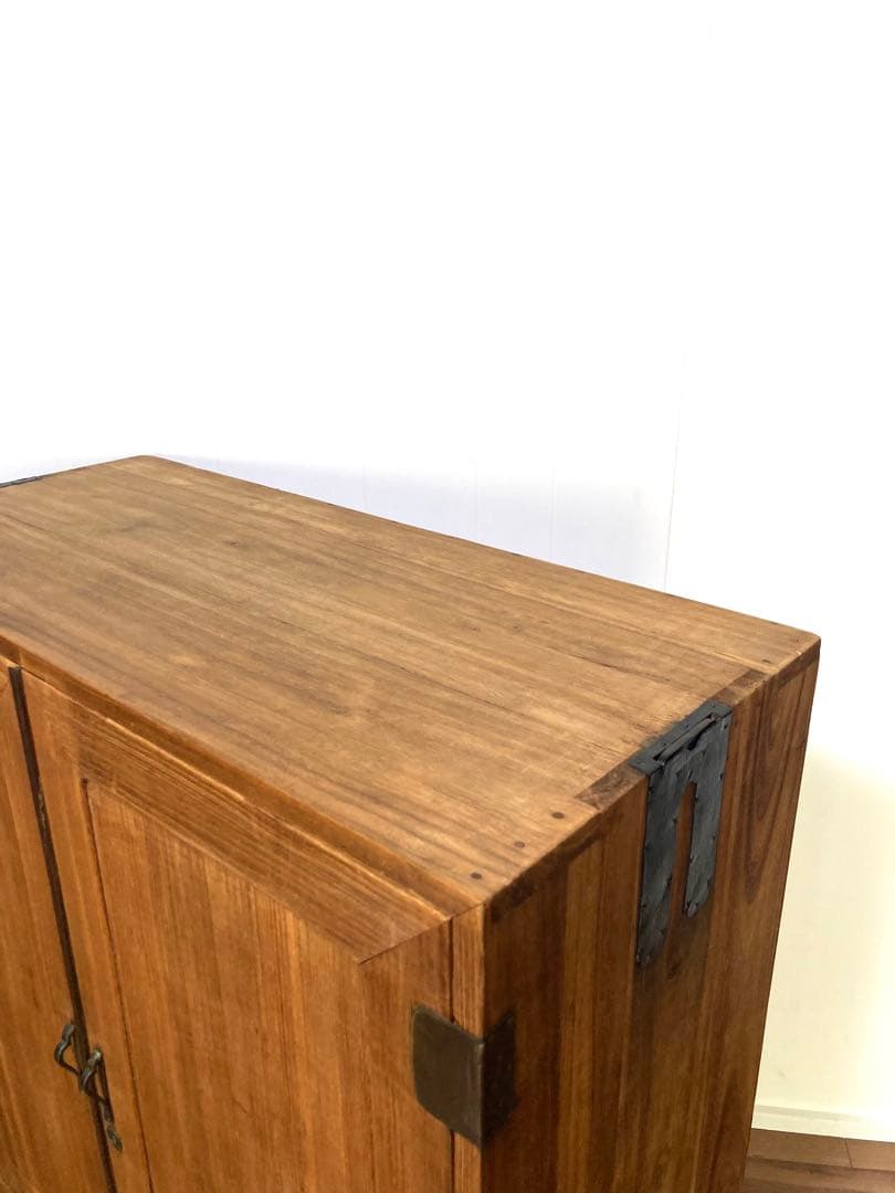 【メンテ込】アンティークのキャビネット　引出し6杯　総桐　木脚付