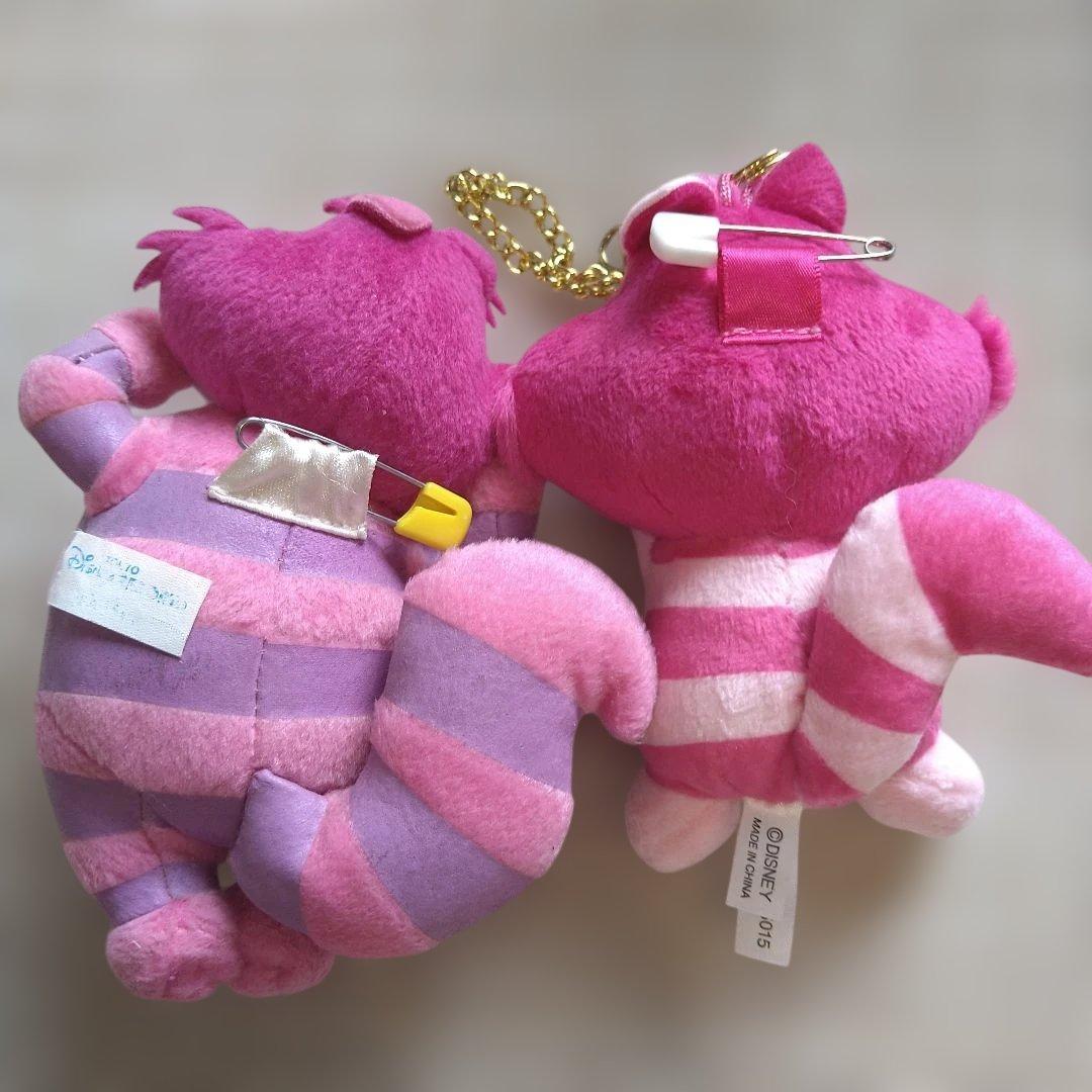 ディズニー不思議の国のアリス チシャ猫ぬいぐるみバッジキーチェーンセット